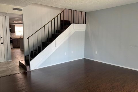 Copropriété à louer à Tampa, Floride: 2 chambres, 102.01 m2 № 2228090 - photo 4