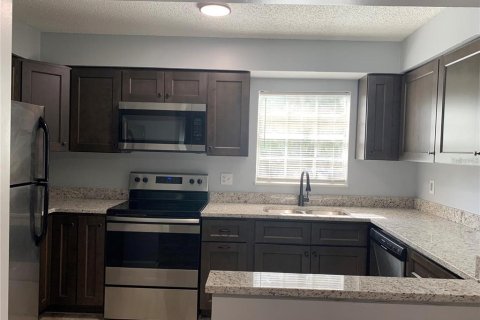 Copropriété à louer à Tampa, Floride: 2 chambres, 102.01 m2 № 2228090 - photo 8