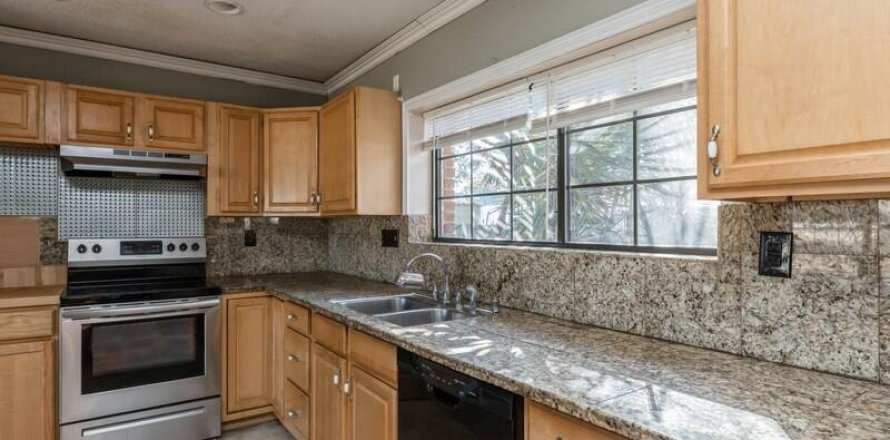 Villa ou maison à Crestview, Floride 3 chambres, 141.68 m2 № 589799