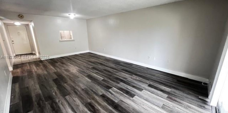 Condo à North Miami, Floride, 2 chambres  № 1976773