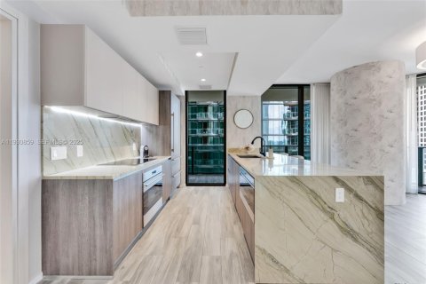 Купить кондоминиум в Майами, Флорида 2 спальни, 107.02м2, № 2035052 - фото 3