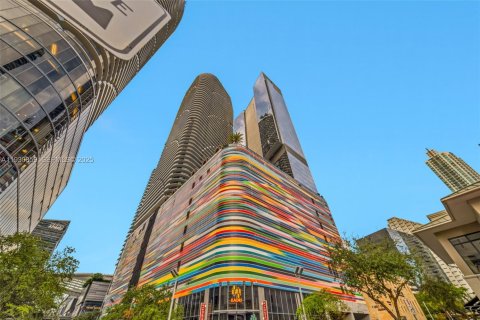 Купить кондоминиум в Майами, Флорида 2 спальни, 107.02м2, № 2035052 - фото 28