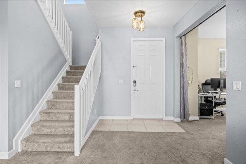 House in Port St. Lucie, Florida 4 bedrooms, 254.83 sq.m. № 2253943 - photo 12