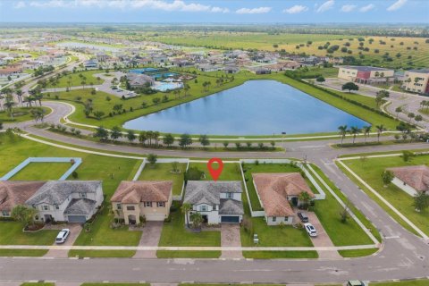 House in Port St. Lucie, Florida 4 bedrooms, 254.83 sq.m. № 2253943 - photo 26