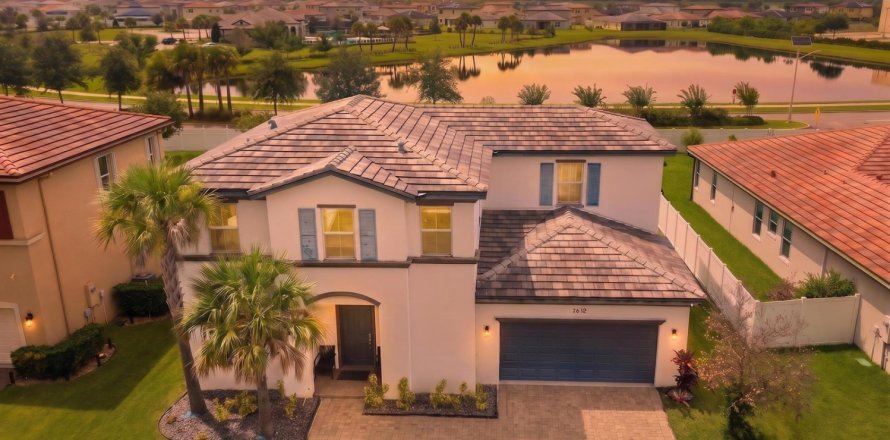 House in Port St. Lucie, Florida 4 bedrooms, 254.83 sq.m. № 2253943