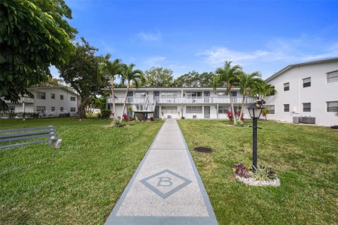 Condo in Deerfield Beach, Florida, 2 bedrooms  № 1784256 - photo 3