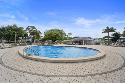 Condo in Deerfield Beach, Florida, 2 bedrooms  № 1784256 - photo 23