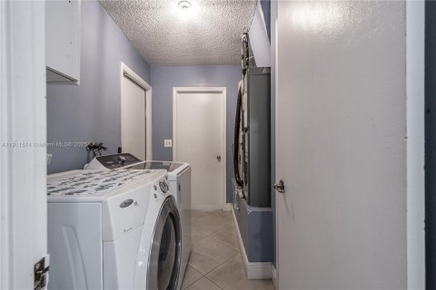 Casa en venta en Sunrise, Florida, 3 dormitorios, 149.57 m2 № 1969664 - foto 23