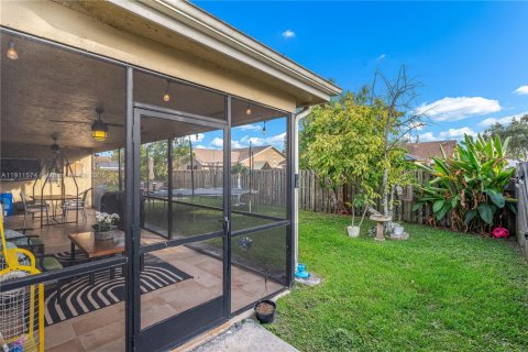 Casa en venta en Sunrise, Florida, 3 dormitorios, 149.57 m2 № 1969664 - foto 27