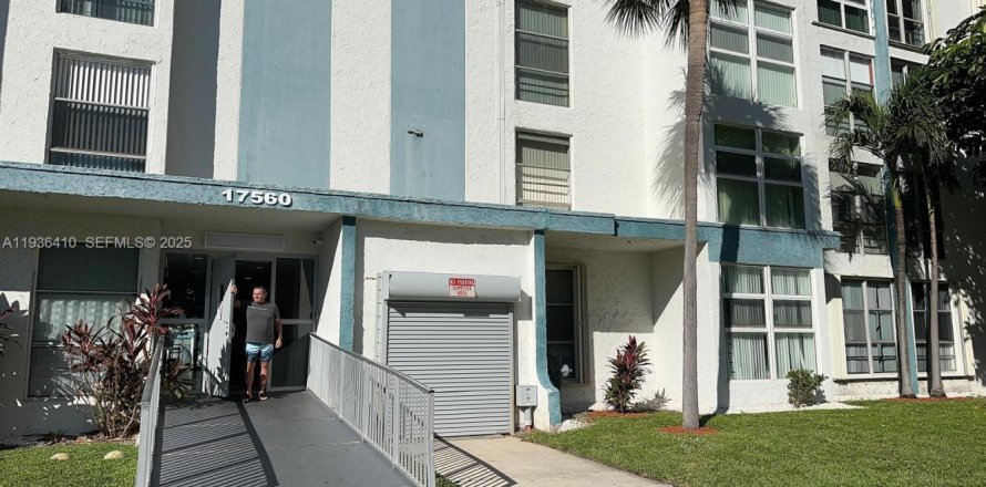 Condo à Sunny Isles Beach, Floride, 2 chambres № 1994385