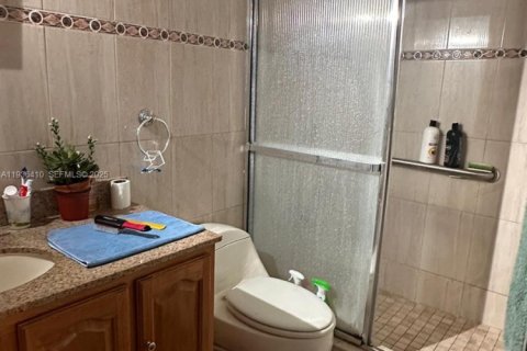 Copropriété à vendre à Sunny Isles Beach, Floride: 2 chambres, 82.87 m2 № 1994385 - photo 21