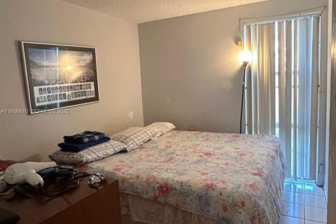 Copropriété à vendre à Sunny Isles Beach, Floride: 2 chambres, 82.87 m2 № 1994385 - photo 14