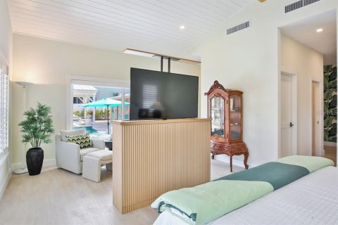 House in Holmes Beach, Florida 4 bedrooms, 231.14 sq.m. № 2396407 - photo 16