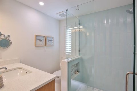 House in Holmes Beach, Florida 4 bedrooms, 231.14 sq.m. № 2396407 - photo 27