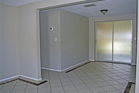 Casa en alquiler en Holiday, Florida, 2 dormitorios, 78.78 m2 № 1831785 - foto 2