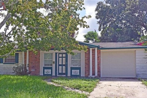 Casa en alquiler en Holiday, Florida, 2 dormitorios, 78.78 m2 № 1831785 - foto 1