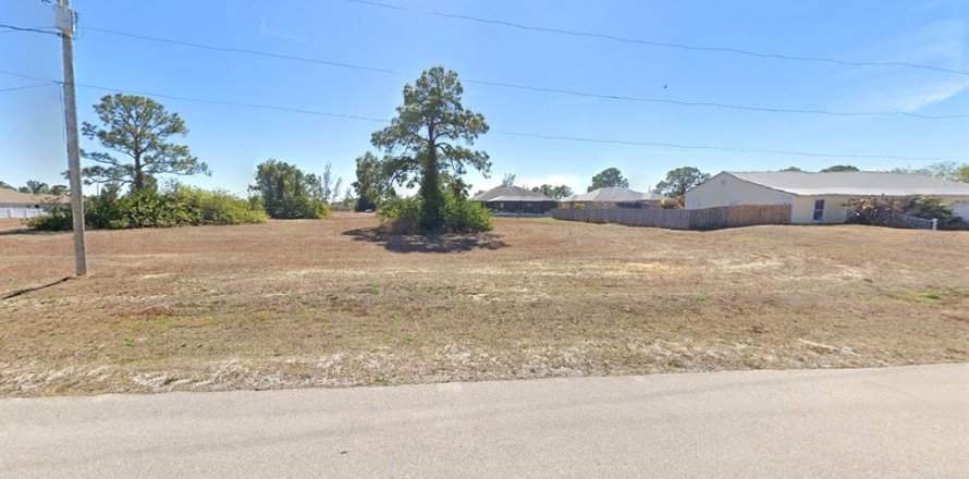 Terreno en Cape Coral, Florida № 1918181