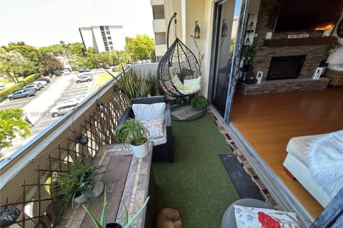 Copropriété à vendre à Miami, Floride: 2 chambres, 136.57 m2 № 2003890 - photo 18