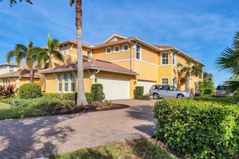 Copropriété à louer à Bradenton, Floride: 3 chambres, 216.65 m2 № 1877351 - photo 4