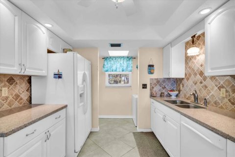 Купить кондоминиум в Ротонда, Флорида 4 комнаты, 117.61м2, № 1580645 - фото 11