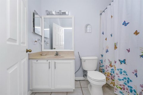 Casa en alquiler en Orlando, Florida, 4 dormitorios, 183.2 m2 № 1844837 - foto 25