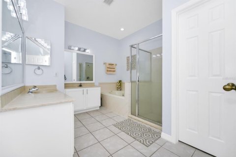 Casa en alquiler en Orlando, Florida, 4 dormitorios, 183.2 m2 № 1844837 - foto 18