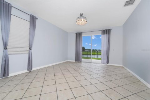 Casa en alquiler en Orlando, Florida, 4 dormitorios, 183.2 m2 № 1844837 - foto 12