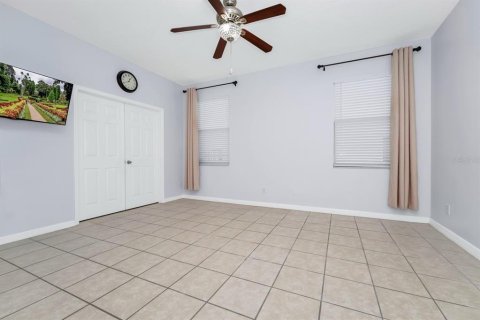 Casa en alquiler en Orlando, Florida, 4 dormitorios, 183.2 m2 № 1844837 - foto 16