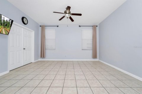 Casa en alquiler en Orlando, Florida, 4 dormitorios, 183.2 m2 № 1844837 - foto 15