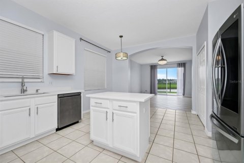 Casa en alquiler en Orlando, Florida, 4 dormitorios, 183.2 m2 № 1844837 - foto 9