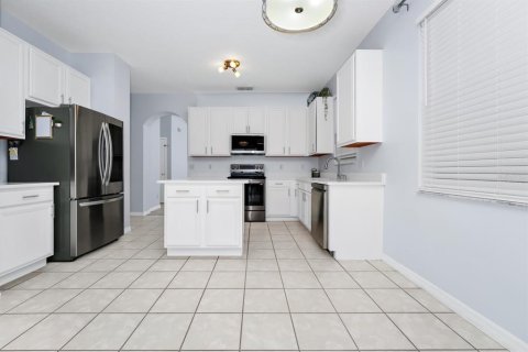 Casa en alquiler en Orlando, Florida, 4 dormitorios, 183.2 m2 № 1844837 - foto 10