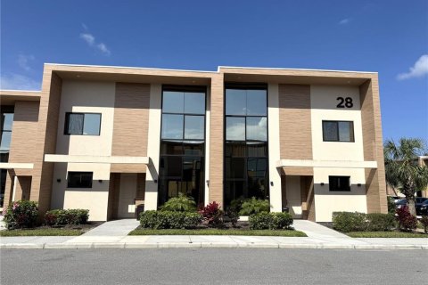 Condo in Kissimmee, Florida, 4 bedrooms  № 1720661 - photo 1