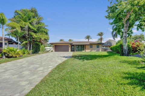 House in Pompano Beach, Florida 2 bedrooms, 164.44 sq.m. № 2083668 - photo 12