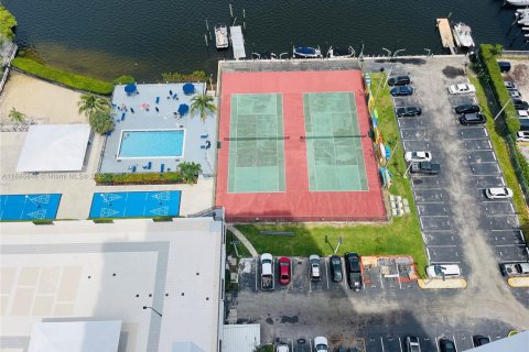 Condo in Aventura, Florida, 2 bedrooms  № 1933526 - photo 3