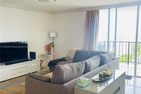 Condo in Aventura, Florida, 2 bedrooms  № 1933526 - photo 7