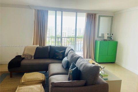 Condo in Aventura, Florida, 2 bedrooms  № 1933526 - photo 6