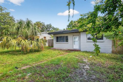 Casa en venta en Daytona Beach, Florida, 2 dormitorios, 63.36 m2 № 1902078 - foto 1