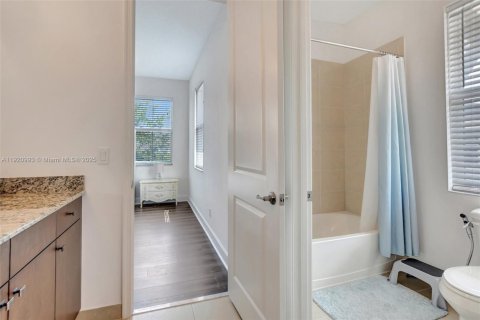 Adosado en alquiler en Boca Raton, Florida, 4 dormitorios, 223.15 m2 № 1975490 - foto 22