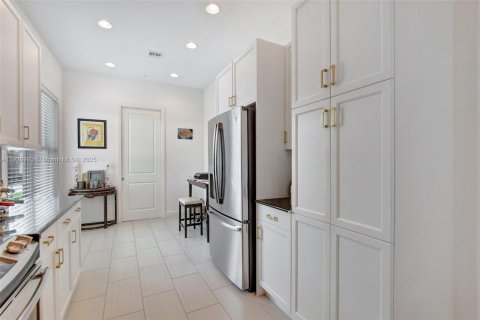 Adosado en alquiler en Boca Raton, Florida, 4 dormitorios, 223.15 m2 № 1975490 - foto 9