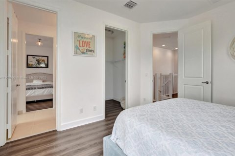 Adosado en alquiler en Boca Raton, Florida, 4 dormitorios, 223.15 m2 № 1975490 - foto 24