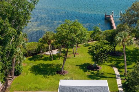 House in Saint Petersburg, Florida 4 bedrooms, 370.87 sq.m. № 1873845 - photo 18