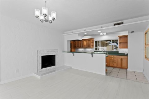 House in Saint Petersburg, Florida 4 bedrooms, 370.87 sq.m. № 1873845 - photo 28