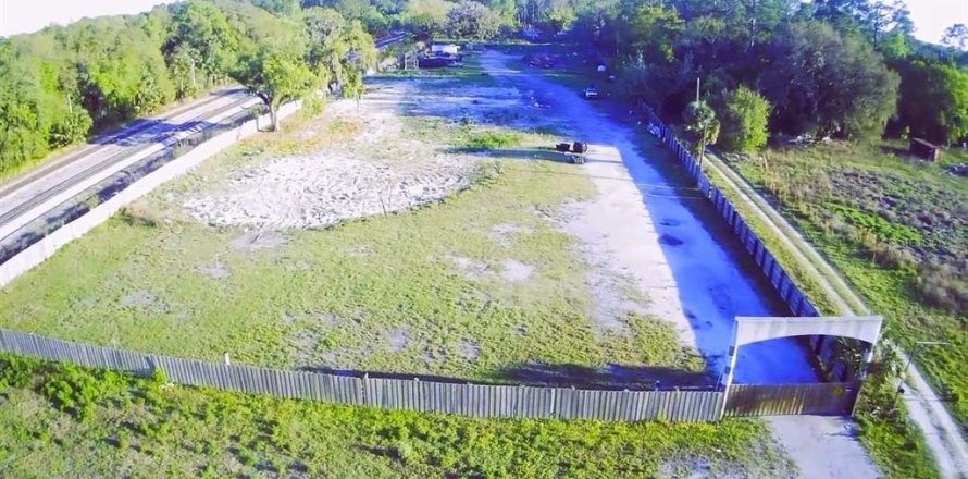 Terrain à DeLand, Floride № 2206648