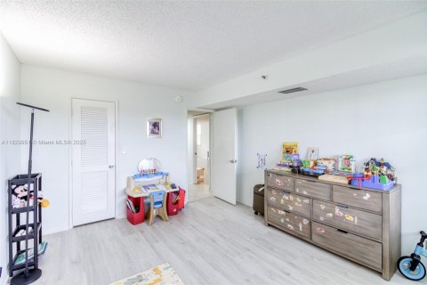 Condo in Pompano Beach, Florida, 3 bedrooms  № 1874817 - photo 29