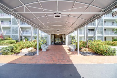Condo in Pompano Beach, Florida, 3 bedrooms  № 1874817 - photo 3