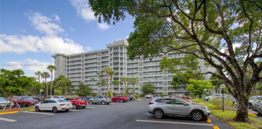 Condo in Pompano Beach, Florida, 3 bedrooms  № 1874817