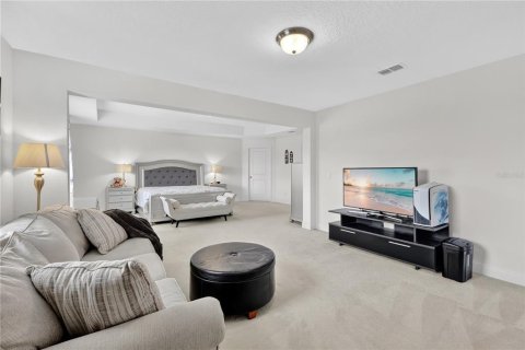 Casa en venta en Orlando, Florida, 5 dormitorios, 293.2 m2 № 1899355 - foto 19