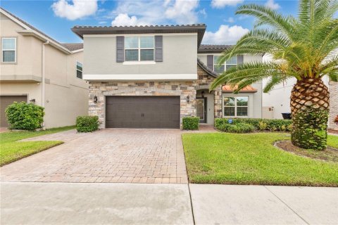 Casa en venta en Orlando, Florida, 5 dormitorios, 293.2 m2 № 1899355 - foto 2