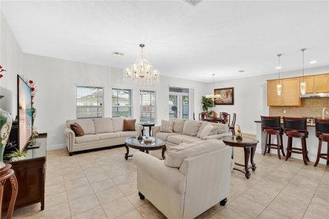 Casa en venta en Orlando, Florida, 5 dormitorios, 293.2 m2 № 1899355 - foto 9