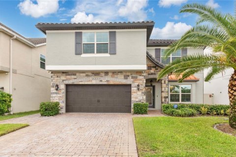 Casa en venta en Orlando, Florida, 5 dormitorios, 293.2 m2 № 1899355 - foto 1